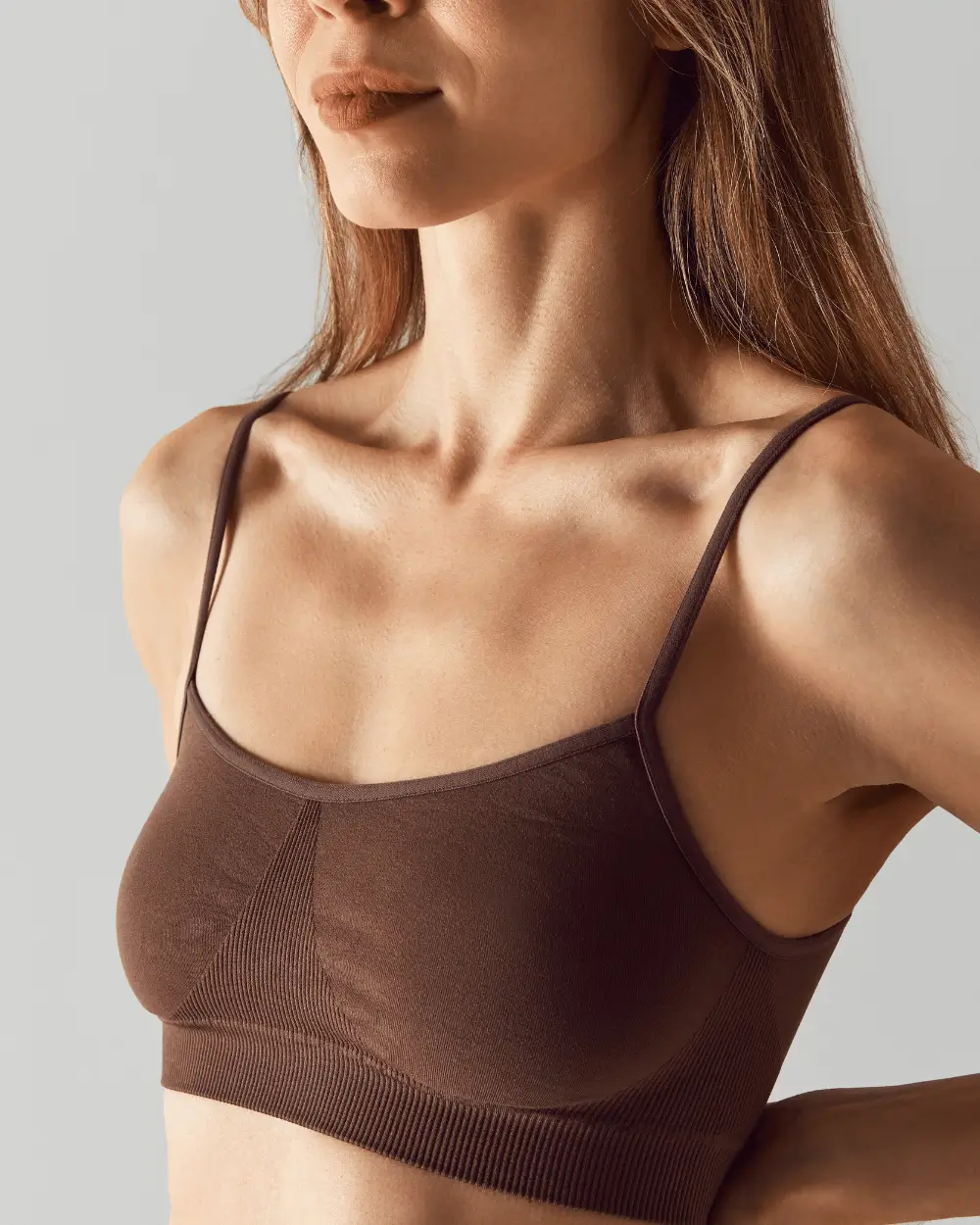 Lipomodelage des seins à Saint-Tropez - Augmentation mammaire naturelle par le Dr Stéphane Raoult chirurgien esthétique